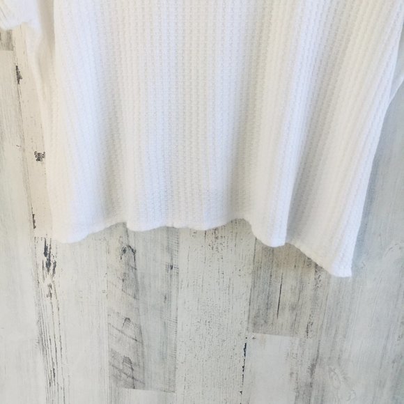 NWOT Velvet Graham Spencer Waffle Knit Hanky Hem Top White Cropped - Picture 8 of 9